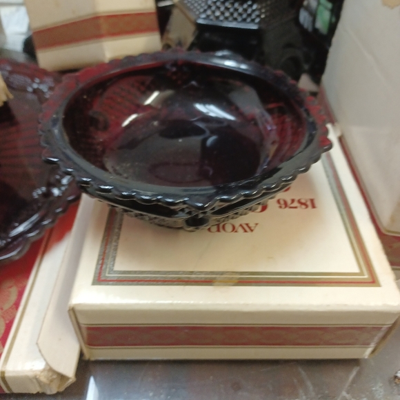 Avon 1876 Cape Cod Collection - Picture 10 of 14